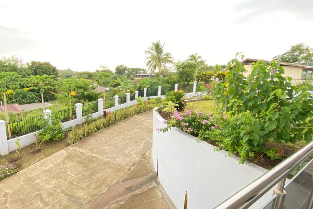 Lovely 4-Bedroom Holiday Home With Free Parking. 劳托卡 外观 照片
