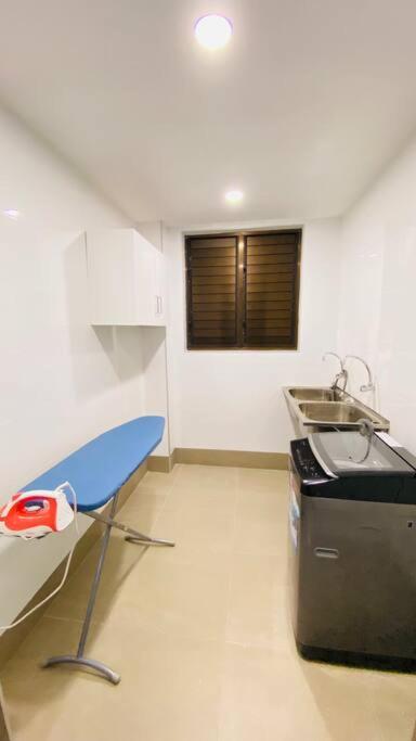 Lovely 4-Bedroom Holiday Home With Free Parking. 劳托卡 外观 照片