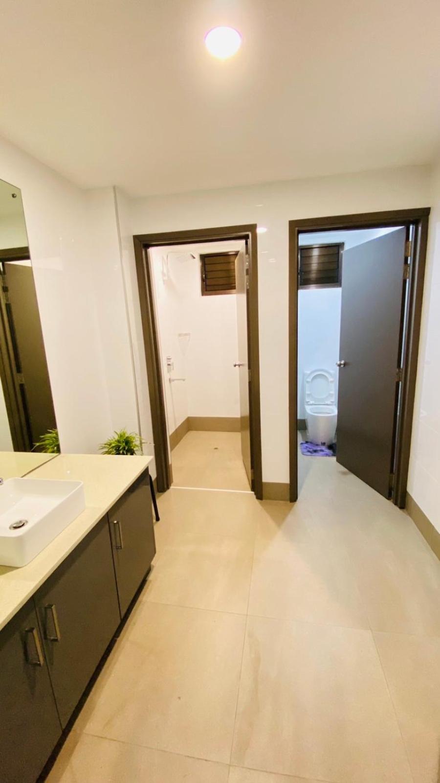 Lovely 4-Bedroom Holiday Home With Free Parking. 劳托卡 外观 照片